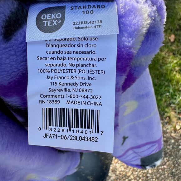 Netflix Wednesday Addams Throw Blanket 60 in. x 70 in. Purple Umbrella NWT - Picture 10 of 12